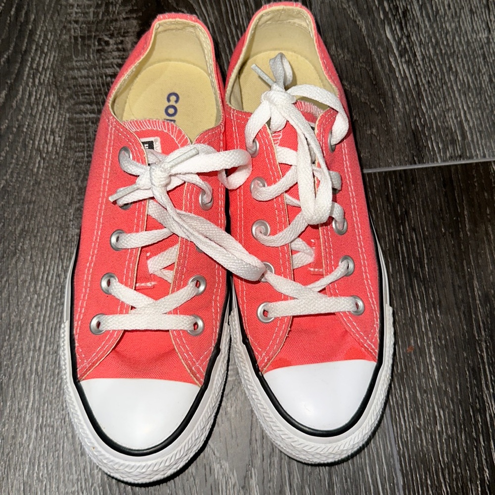 Pink converse